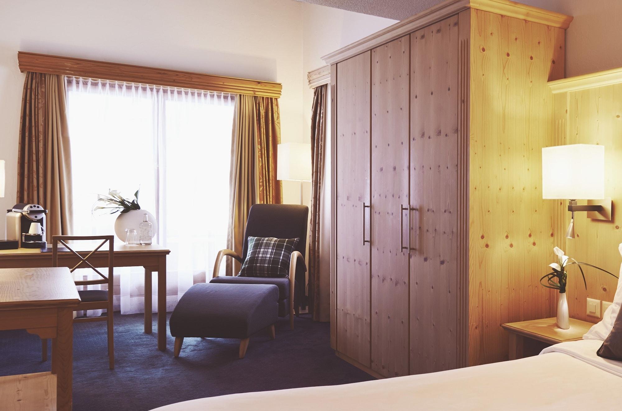 Hotel Waldhuus Νταβός Εξωτερικό φωτογραφία