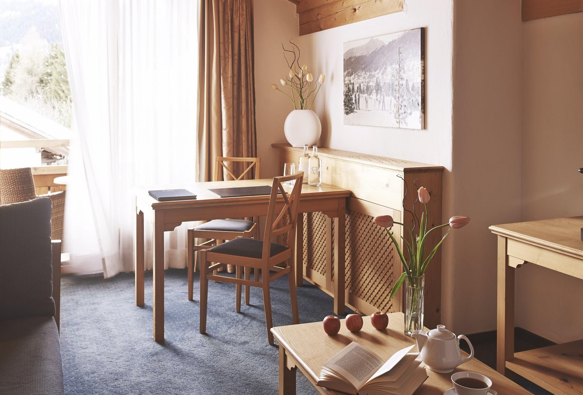 Hotel Waldhuus Νταβός Εξωτερικό φωτογραφία
